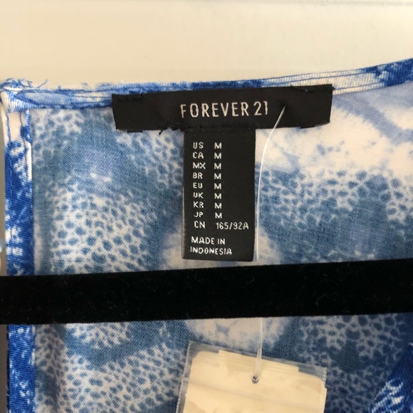 Beautiful flirty bohemian dress. - Picture 3 of 3